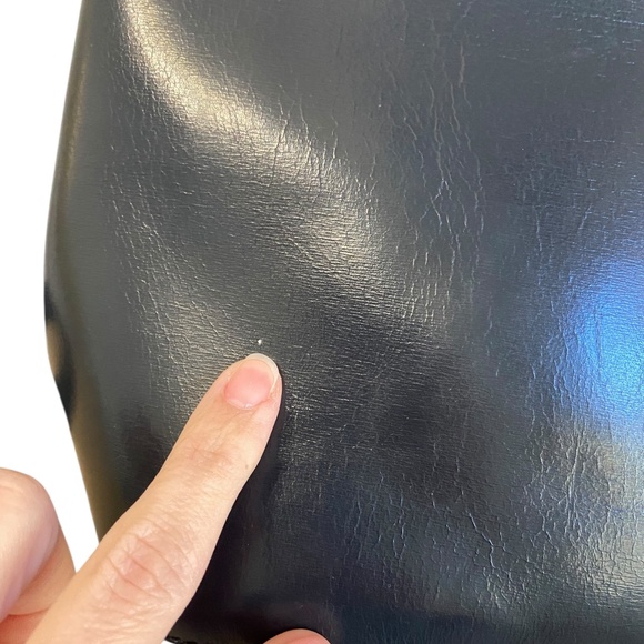 Celine w/ COA Navy Leather Bucket Shoulder Bag w/ Gold Hardware Chain Authentic - Picture 14 of 16